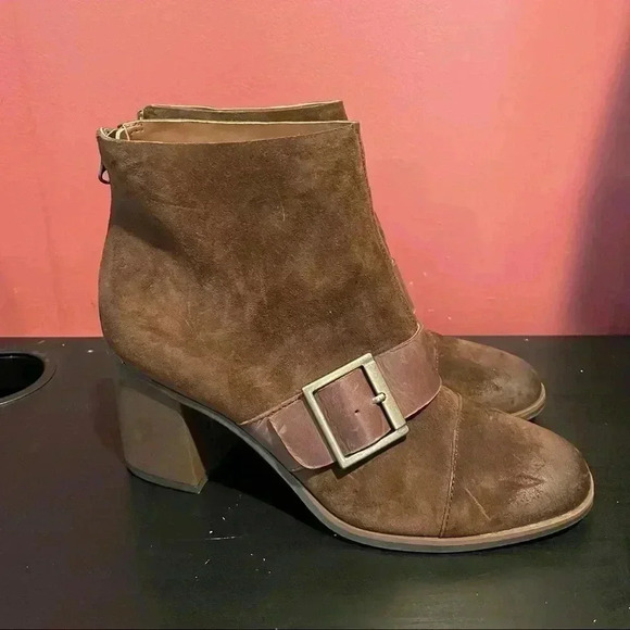 Korks Denoon Buckle Booties - Picture 3 of 10